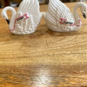 Vintage Swan salt and Pepper Shakers